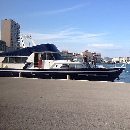 Yacht Bateau Moteur Benetti 19M Hotel Sète Kültér fotó