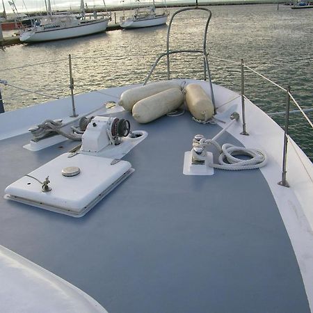 Yacht Bateau Moteur Benetti 19M Hotel Sète Kültér fotó