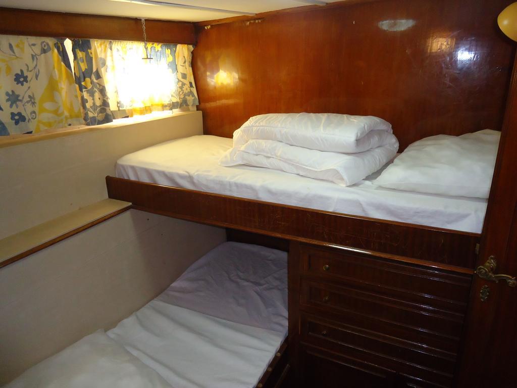 Yacht Bateau Moteur Benetti 19M Hotel Sète Kültér fotó